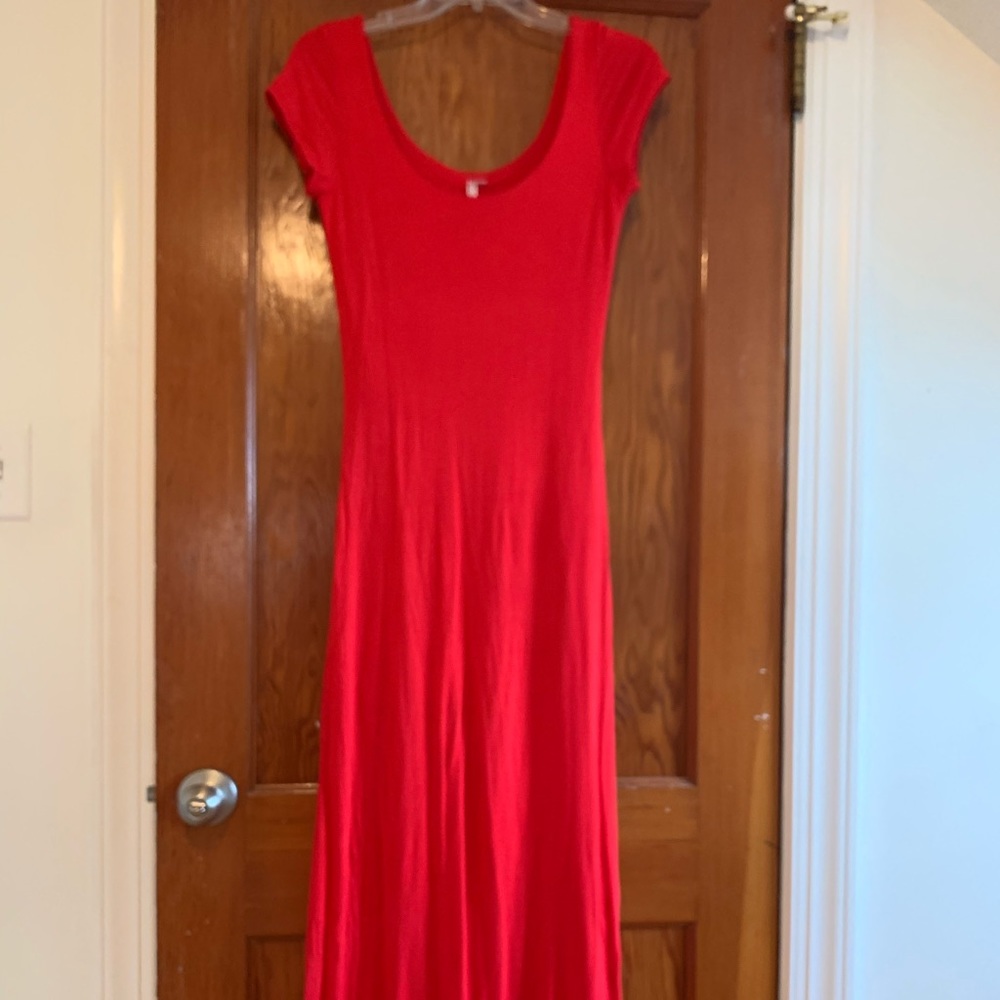 Red short sleeve maxi dress